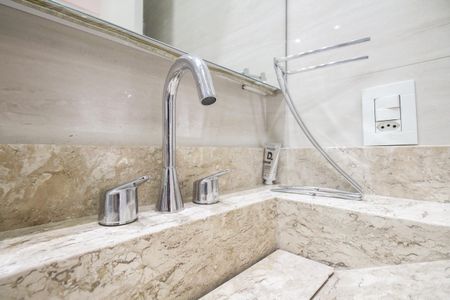 Apartamento à venda com 66m², 2 quartos e 1 vaga Apartamento à venda com 66m², 2 quartos e 1 vagaBanheiro Social