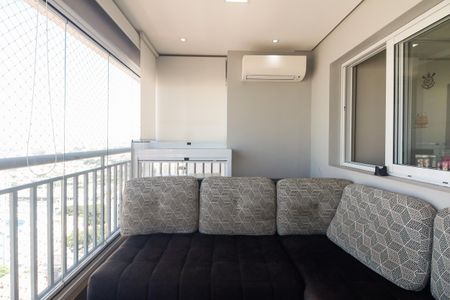 Apartamento à venda com 66m², 2 quartos e 1 vaga Apartamento à venda com 66m², 2 quartos e 1 vagaVaranda