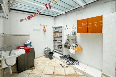 Casa à venda com 150m², 3 quartos e 2 vagasÁrea de Serviço