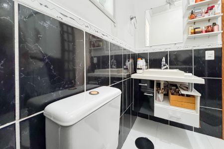 Casa à venda com 150m², 3 quartos e 2 vagasBanheiro da Suíte 1