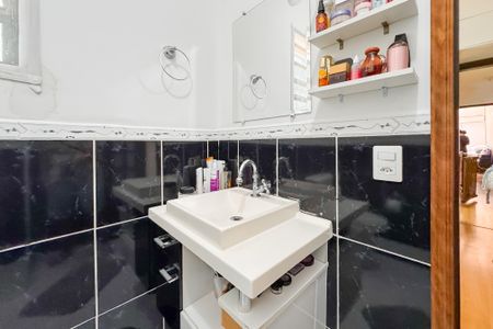 Casa à venda com 150m², 3 quartos e 2 vagasBanheiro da Suíte 1