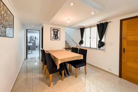 Casa à venda com 150m², 3 quartos e 2 vagasSala