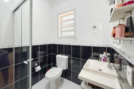 Casa à venda com 150m², 3 quartos e 2 vagasBanheiro da Suíte 1