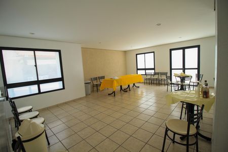Apartamento à venda com 55m², 2 quartos e 1 vagaÁrea comum