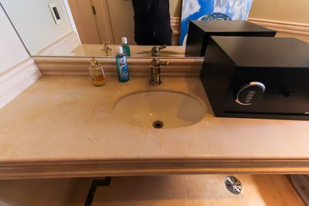 Apartamento à venda com 210m², 4 quartos e 2 vagas Apartamento à venda com 210m², 4 quartos e 2 vagasLavabo