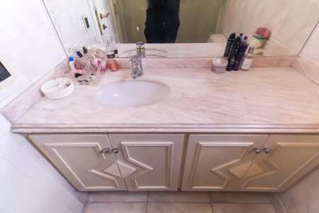 Apartamento à venda com 210m², 4 quartos e 2 vagas Apartamento à venda com 210m², 4 quartos e 2 vagasBanheiro da Suíte 2