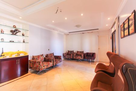 Apartamento à venda com 210m², 4 quartos e 2 vagas Apartamento à venda com 210m², 4 quartos e 2 vagasSala