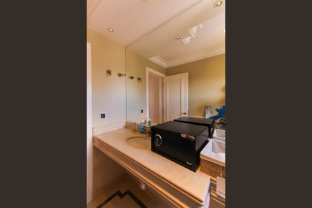 Apartamento à venda com 210m², 4 quartos e 2 vagas Apartamento à venda com 210m², 4 quartos e 2 vagasLavabo