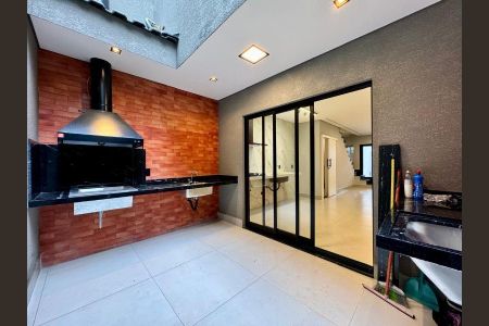 Casa à venda com 113m², 3 quartos e 2 vagasFoto 12