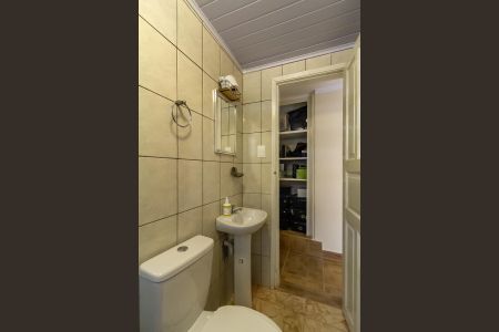 Casa à venda com 169m², 3 quartos e 2 vagasEdícula - Banheiro