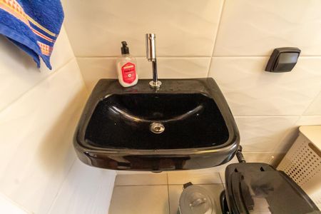 Casa à venda com 169m², 3 quartos e 2 vagasBanheiro