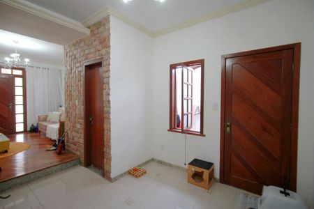 Casa à venda com 316m², 4 quartos e 4 vagasSala