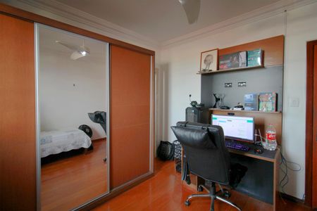 Casa à venda com 316m², 4 quartos e 4 vagasQuarto 3