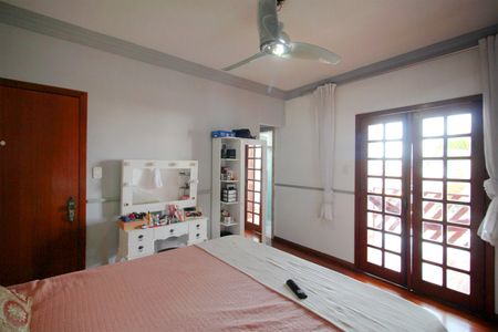 Casa à venda com 316m², 4 quartos e 4 vagasQuarto 2
