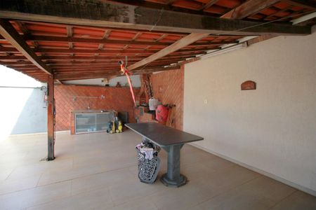 Casa à venda com 316m², 4 quartos e 4 vagasÁrea comum