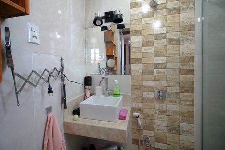 Casa à venda com 316m², 4 quartos e 4 vagasBanheiro