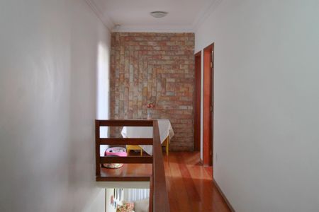 Casa à venda com 316m², 4 quartos e 4 vagasCorredor