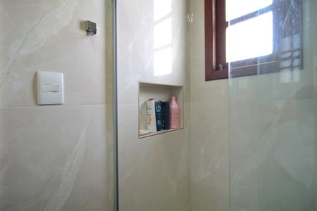 Casa à venda com 316m², 4 quartos e 4 vagasBanheiro