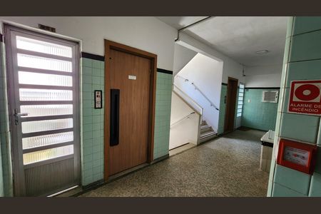 Apartamento para alugar com 36m², 1 quarto e 1 vagaEscada