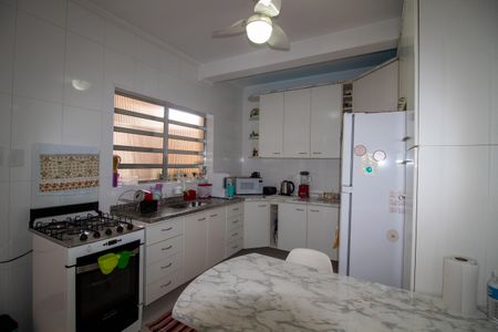 Casa à venda com 220m², 3 quartos e 2 vagasCozinha