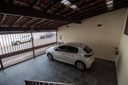 Casa à venda com 220m², 3 quartos e 2 vagasGaragem