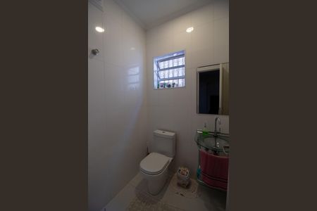 Casa à venda com 220m², 3 quartos e 2 vagasLavabo