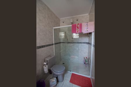 Casa à venda com 220m², 3 quartos e 2 vagasBanheiro do Quarto 2