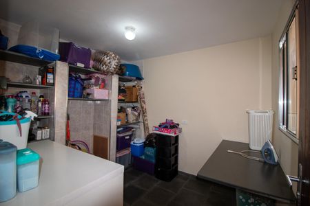 Casa à venda com 220m², 3 quartos e 2 vagasQuarto de Serviço