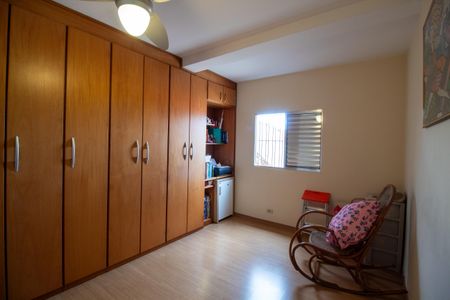 Casa à venda com 220m², 3 quartos e 2 vagasQuarto 3