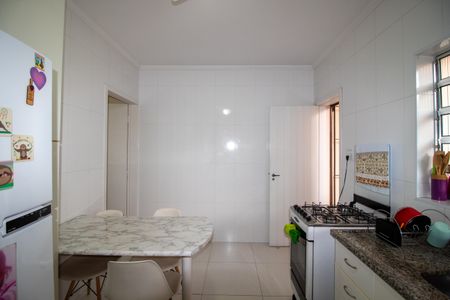 Casa à venda com 220m², 3 quartos e 2 vagasCozinha
