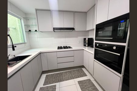 Casa de condomínio à venda com 120m², 3 quartos e 2 vagasCozinha