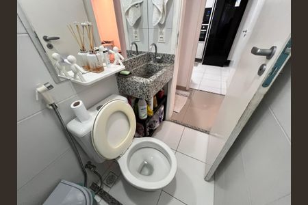 Casa de condomínio à venda com 120m², 3 quartos e 2 vagasLavabo