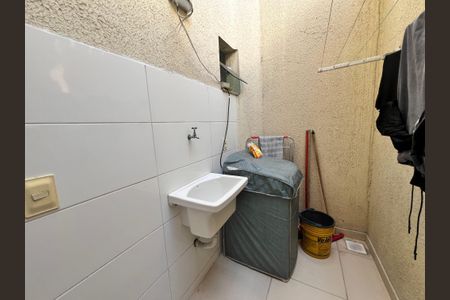 Casa de condomínio à venda com 120m², 3 quartos e 2 vagasArea de Serviço