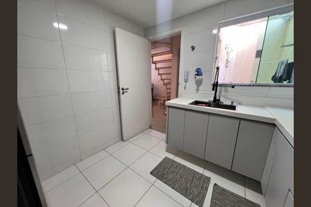 Casa de condomínio à venda com 120m², 3 quartos e 2 vagasCozinha