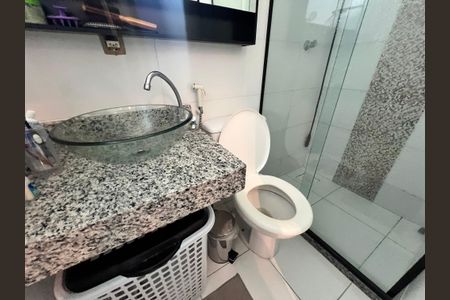 Casa de condomínio à venda com 120m², 3 quartos e 2 vagasBanheiro - Suite 01