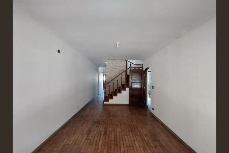 Casa para alugar com 249m², 3 quartos e 2 vagas Casa para alugar com 249m², 3 quartos e 2 vagasSala