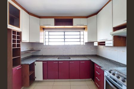 Casa para alugar com 249m², 3 quartos e 2 vagas Casa para alugar com 249m², 3 quartos e 2 vagasCozinha