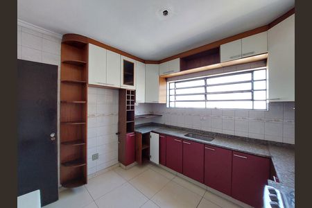 Casa para alugar com 249m², 3 quartos e 2 vagas Casa para alugar com 249m², 3 quartos e 2 vagasCozinha