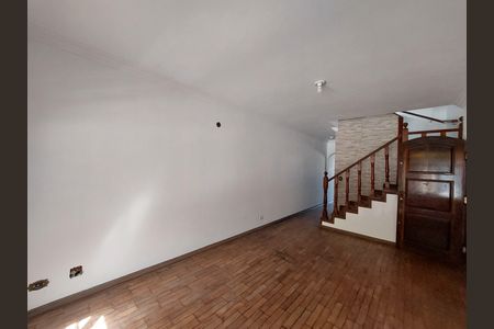 Casa para alugar com 249m², 3 quartos e 2 vagas Casa para alugar com 249m², 3 quartos e 2 vagasSala