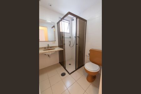 Apartamento à venda com 113m², 3 quartos e 1 vaga Apartamento à venda com 113m², 3 quartos e 1 vagaBanheiro da suíte