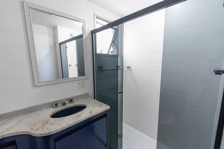 Apartamento à venda com 113m², 3 quartos e 1 vaga Apartamento à venda com 113m², 3 quartos e 1 vagaBanheiro da suíte