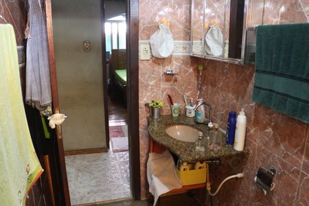 Casa à venda com 360m², 3 quartos e 3 vagasBanheiro 1