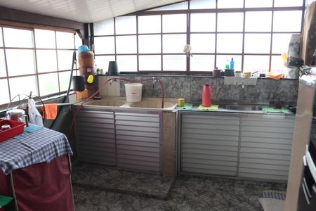 Casa à venda com 360m², 3 quartos e 3 vagasÁrea de Serviço