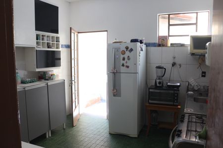 Casa à venda com 360m², 3 quartos e 3 vagasCasa 3 Cozinha