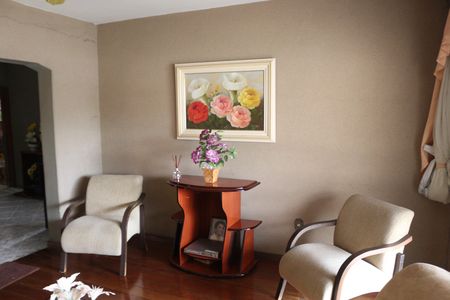 Casa à venda com 360m², 3 quartos e 3 vagasSala