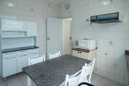 Apartamento à venda com 134m², 4 quartos e 1 vaga Apartamento à venda com 134m², 4 quartos e 1 vagaCozinha