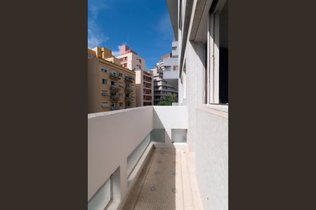 Apartamento à venda com 134m², 4 quartos e 1 vaga Apartamento à venda com 134m², 4 quartos e 1 vagaVaranda - Quarto 3