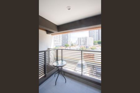 Studio para alugar com 26m², 1 quarto e sem vaga Studio para alugar com 26m², 1 quarto e sem vagaVaranda