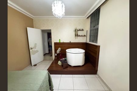 Apartamento à venda com 990m², 4 quartos e 3 vagas Apartamento à venda com 990m², 4 quartos e 3 vagasQuarto 02