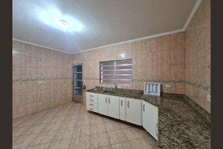 Casa à venda com 100m², 4 quartos e 2 vagas Casa à venda com 100m², 4 quartos e 2 vagasCozinha